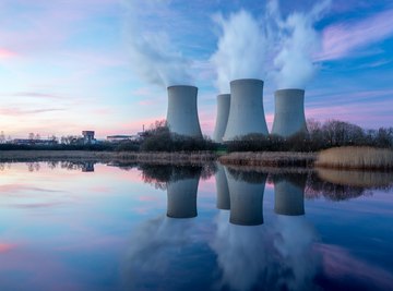 The Differences Between Nuclear Power & Fossil Fuel-Burning Power Plants