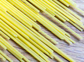 How to Build a Spaghetti & Marshmallow Tower