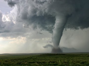 What Are the Speeds of Tornadoes?