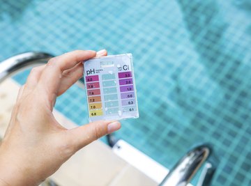 Do the Heat & Sun Affect Pool Chlorine?