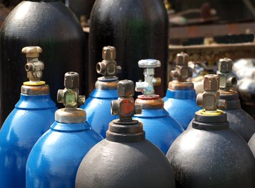 gas happens compression volume during shiyali istock gettyimages