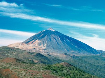 A model volcano is just one example of the many options for working science models.