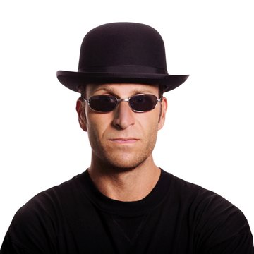 Remove your hat during the funeral service.