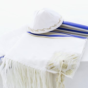 Pious Orthodox male Jews are expected to wear a yarmulke in public.