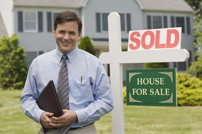 Jupiterimages/Comstock/Getty Images Owner financing is an attractive home-buying option that usually carries some risk.