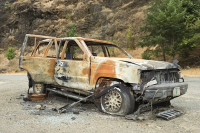 Jupiterimages/Comstock/Getty Images Be completely honest about the condition of your car.