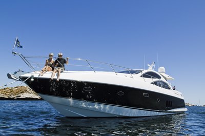 Jupiterimages/BananaStock/Getty Images Donating a boat is a great opportunity to take advantage of a tax break.