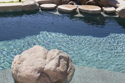 How to Make Fake Rocks for Pool Designs