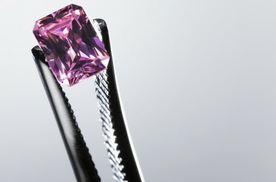 Jeffrey Hamilton/Photodisc/Getty Images Do lots of homework before investing in gemstones.