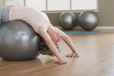 Jupiterimages/Comstock/Getty Images Exercise can encourage healthy ovulation.