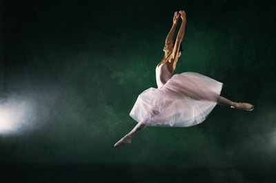 Comstock/Comstock/Getty Images Keeping dancers healthy and injury free are the essential concerns of dance science.