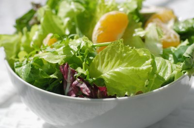 Medioimages/Photodisc/Photodisc/Getty Images Fresh fruits and vegetables are naturally low in sodium.