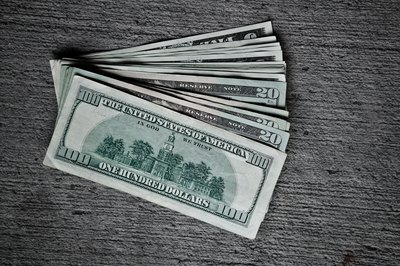 Jupiterimages/Photos.com/Getty Images Variable annuities allow you to invest in mutual funds.