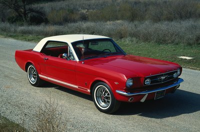 Jupiterimages/Photos.com/Getty Images Auto insurance covers vehicles, not people