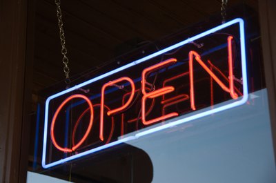 Jupiterimages/Photos.com/Getty Images An eye-catching, well-placed sign is integral in attracting new customers.