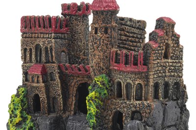 Hemera Technologies/PhotoObjects.net/Getty Images Your finned friends should feel like the kings of their castles.