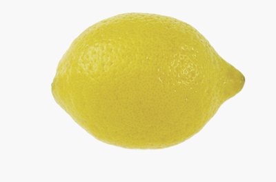 Medioimages/Photodisc/Photodisc/Getty Images Lemon juice may help lower cholesterol.