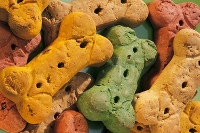 Comstock/Comstock/Getty Images Consider treats beyond dog biscuits for your Siberian husky.