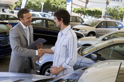 Jupiterimages/Pixland/Getty Images Make the sales process easier by following a few simple guidelines.