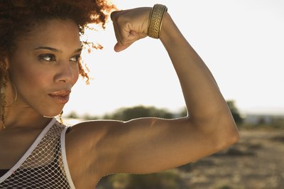 shirts that make arms look bigger