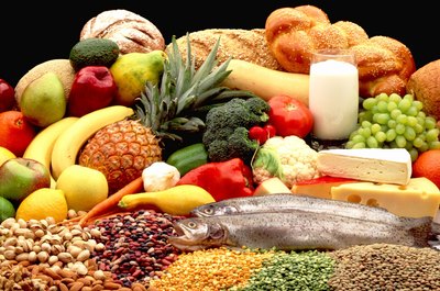 Jupiterimages/Photos.com/Getty Images Antioxidants include vitamin A, vitamin C, vitamin E, selenium and beta-carotene.