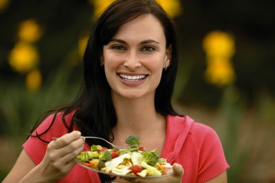 Comstock/Comstock/Getty Images Maintain high energy on a low-cal diet.