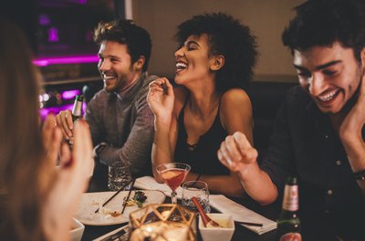 How to Ask Nicely for Friends to Pay Their Own Way at a Restaurant