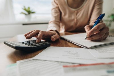 A single person may apply for an FHA home loan because eligibility requirements are not contingent on marital status.