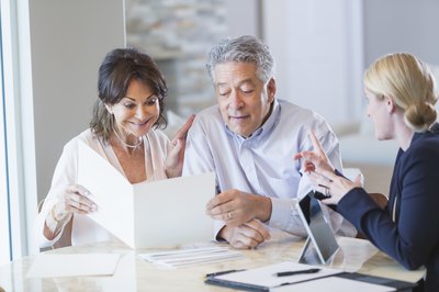 Can I Roll Closing Costs Over to the Mortgage Payment?