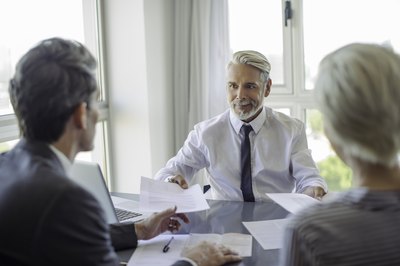 How Does Canceling Out of a Futures Contract Work?