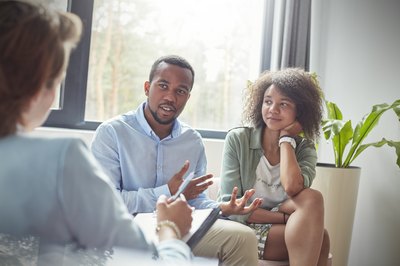 How Much Money Should a Married Couple Make to Qualify for a Federal Pell Grant?