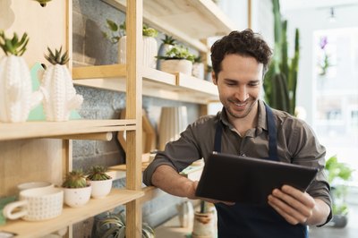 The Difference Between an Independent Contractor & a Business Owner