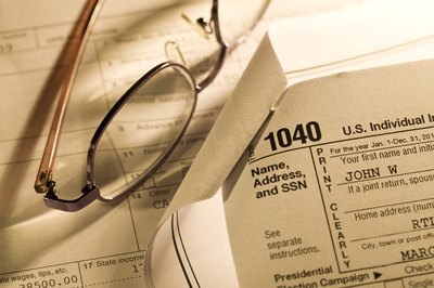 Do I Report a Roth IRA Contribution on a 1040?
