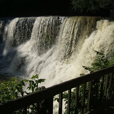Chagrin Falls Ohio Hotels Usa Today Waterfall In The Town Of Chagrin Falls Ohio