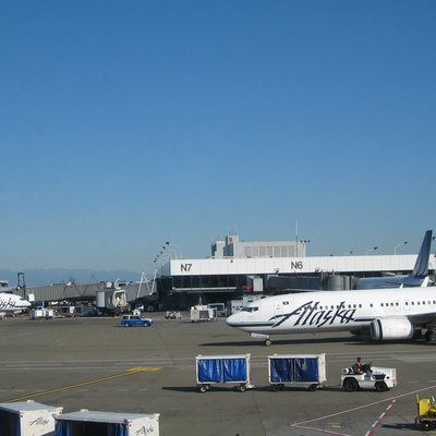 airport seattle seatac alaska gates international hotels near tacoma airlines terminal exterior cheap planes