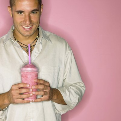 Jupiterimages/Comstock/Getty Images Smoothies offer solid nutrition on the go.