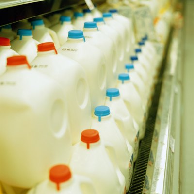 Ryan McVay/Photodisc/Getty Images One percent milk provides the same vitamins and minerals as higher-fat varieties.