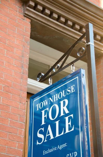 Liquidating assets during divorce who moves