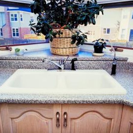 Which Color of Granite With Maple Cabinets? | Home Guides ... Which Color of Granite With Maple Cabinets? | Home Guides ... on Granite Colors That Go With Maple Cabinets
id=36685