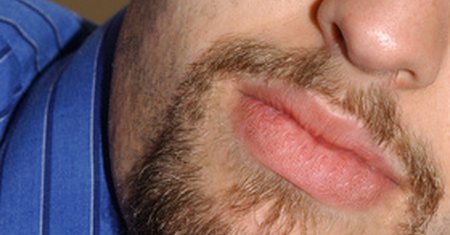 Cómo pueden conseguir labios suaves los hombres | Muy Fitness