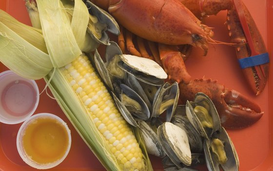 Try clambake favorites on this tour of Boston's harbor.