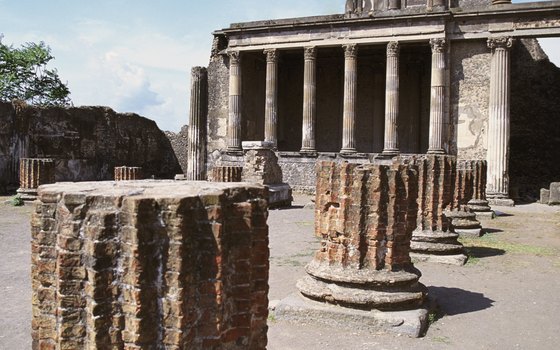 Fragments of the interior columns.