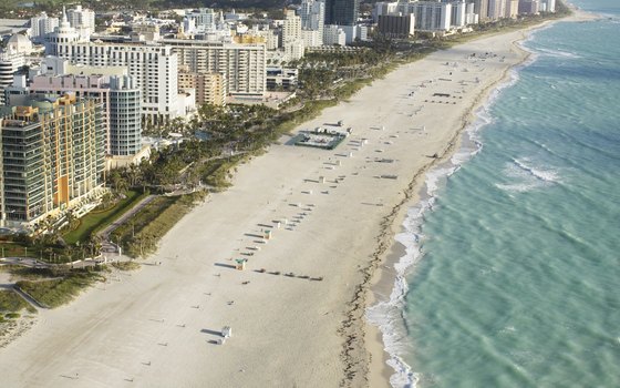 Collins Avenueocean Drive Shopping District In Miami Beach