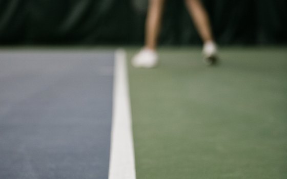 The Palms of Destin Resort & Conference Center offers tennis lessons for kids and adults.