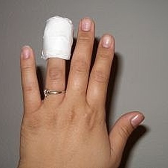 how-to-heal-a-cut-finger-healthy-living