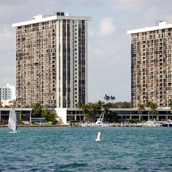 Several hotels in Miami offer free shuttles to the airport and the Port of Miami.