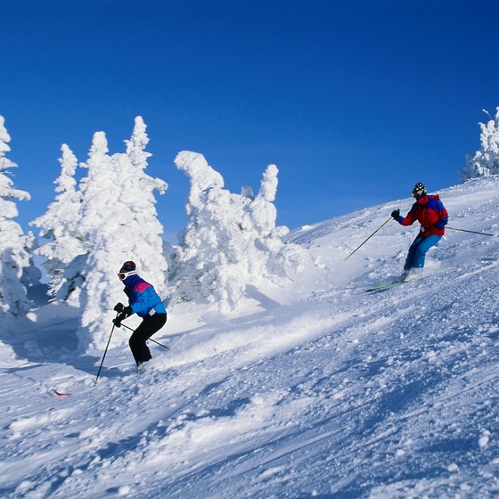 Washington State has many opportunities for winter activities like skiing.