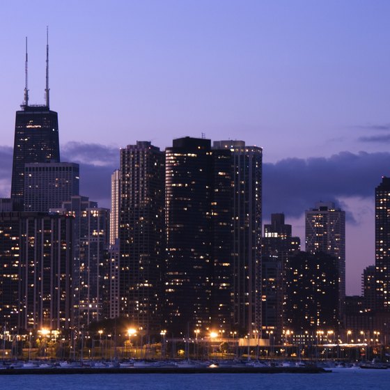 You'll find the best travel and hotel deals during Chicago's winter season.