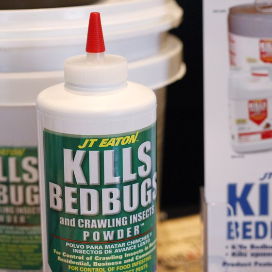 Take some easy steps to avoid staying in a hotel that has bedbugs.