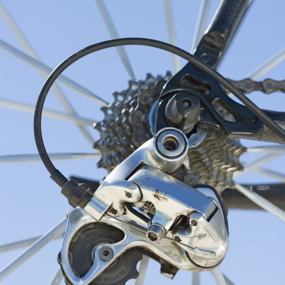 How Do Bicycle Shifters Work? - 77293844